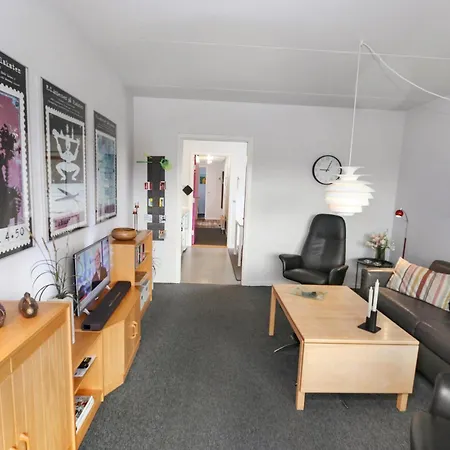 Paen Lejlighed Med Balkon Sj3212 Henne Strand