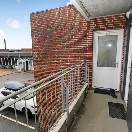 Paen Lejlighed Med Balkon Sj3212 * Henne Strand